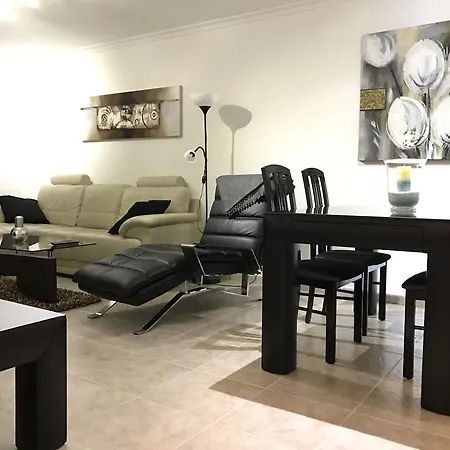 Over The Sunrise Apartment *